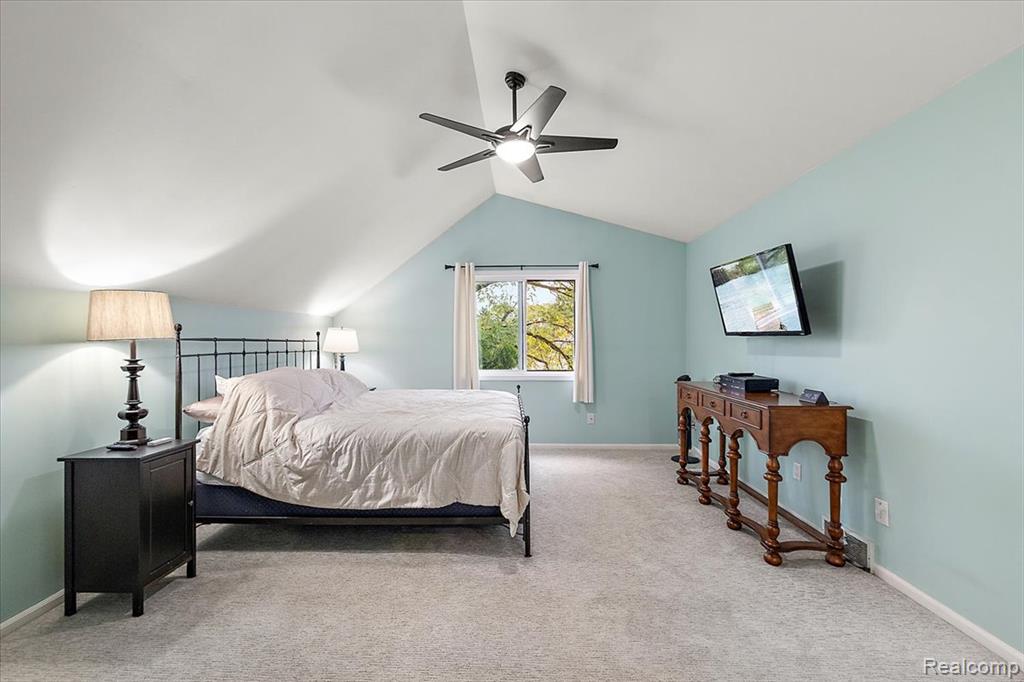 8021 Washburn Road, Goodrich Vlg, MI — Photo 32