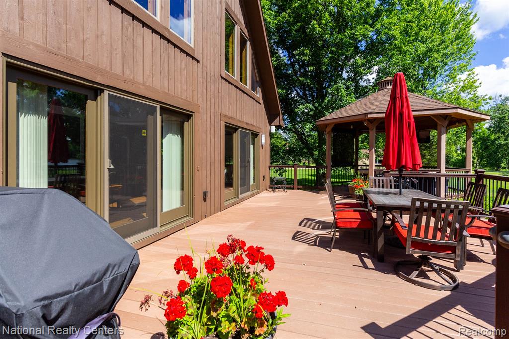 8706 Buckland Drive, South Lyon, MI 48178 — Photo 59