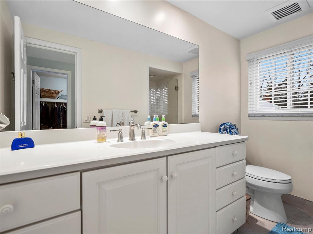 825 DARTFORD PLACE Drive, Rochester Hills, MI 48307 — Photo 22