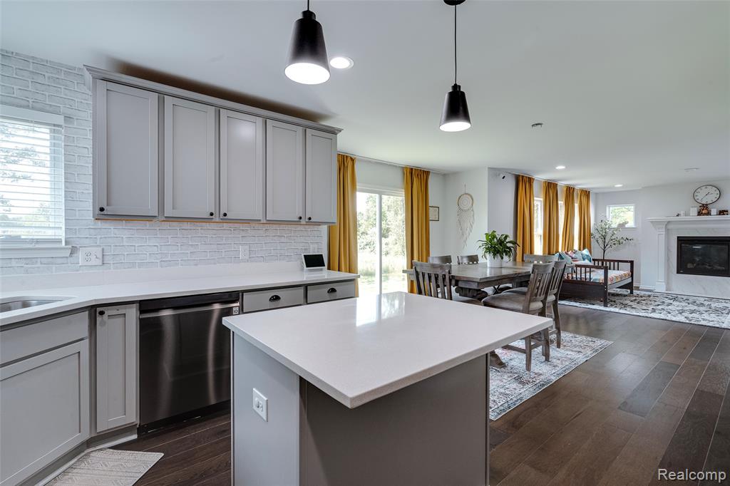 569 Pattan Drive, Wixom, MI 48393 — Photo 17