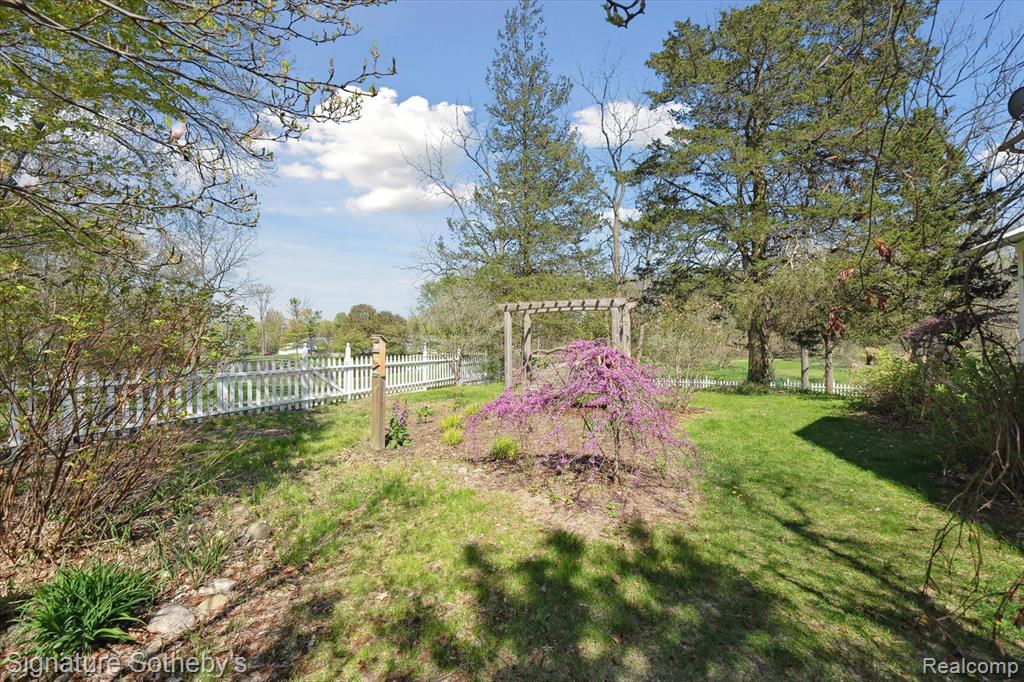 9827 KENNEDY Road, Munith, MI 49259 — Photo 6