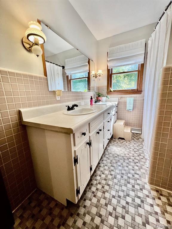 4245 SURREY Lane, Fort Gratiot, MI 48059 — Photo 17