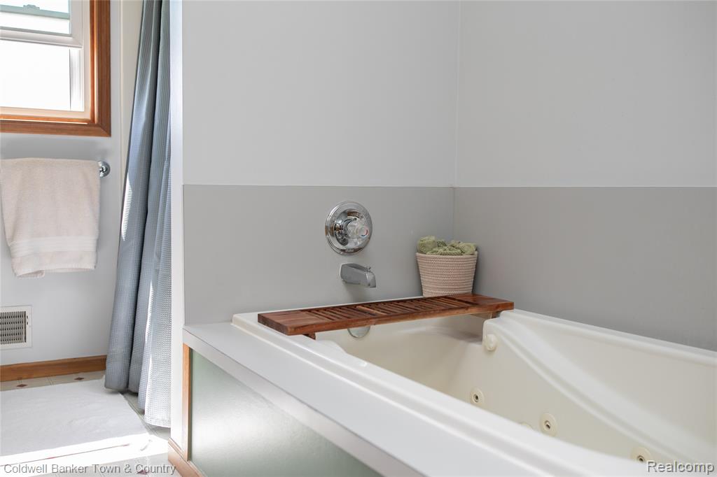 717 N Youngs Road, Attica, MI 48412 — Photo 35