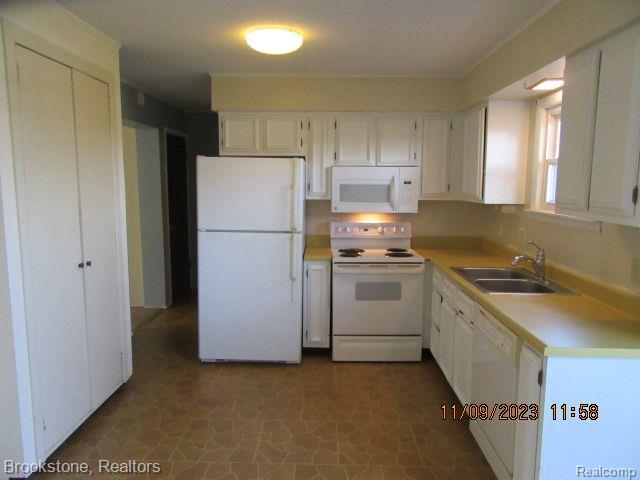 13229 LAKE POINT Boulevard, Belleville, MI 48111 — Photo 5