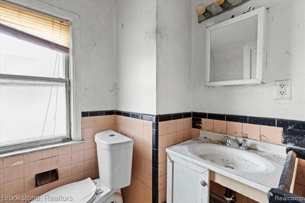 15508 Saint Marys Street, Detroit, MI 48227 — Photo 12