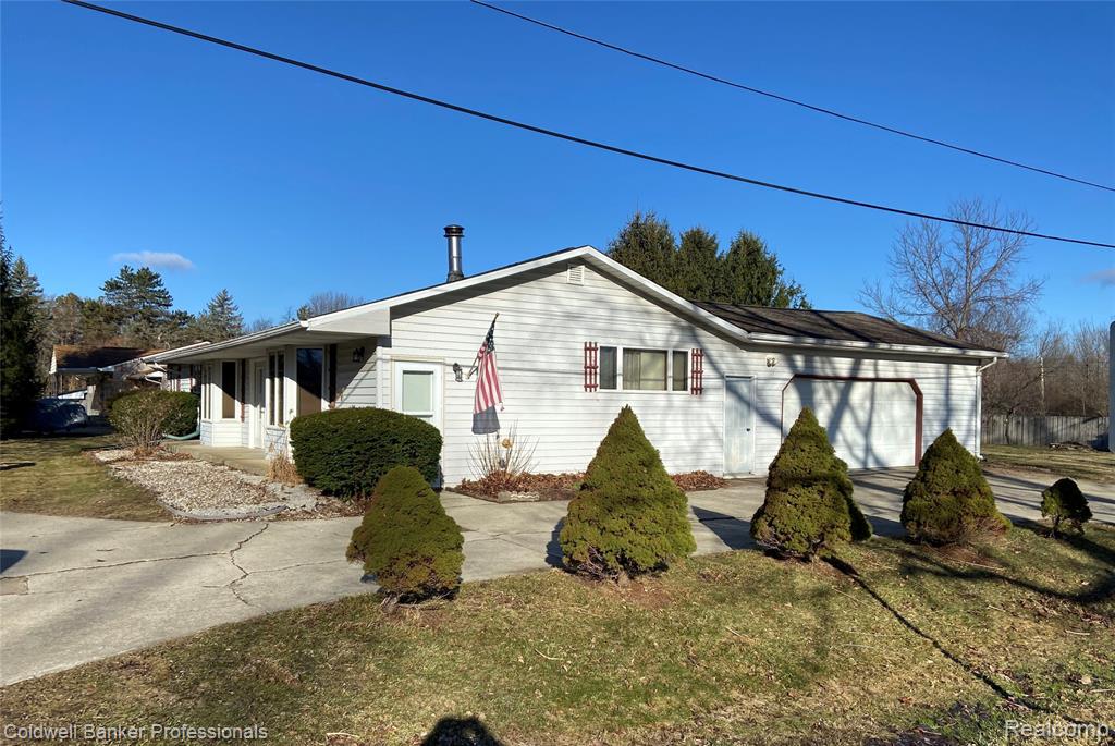 3886 Poit Drive, Lapeer, MI 48446 — Photo 28