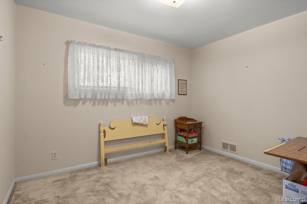 8708 HURON Street, Taylor, MI 48180 — Photo 16