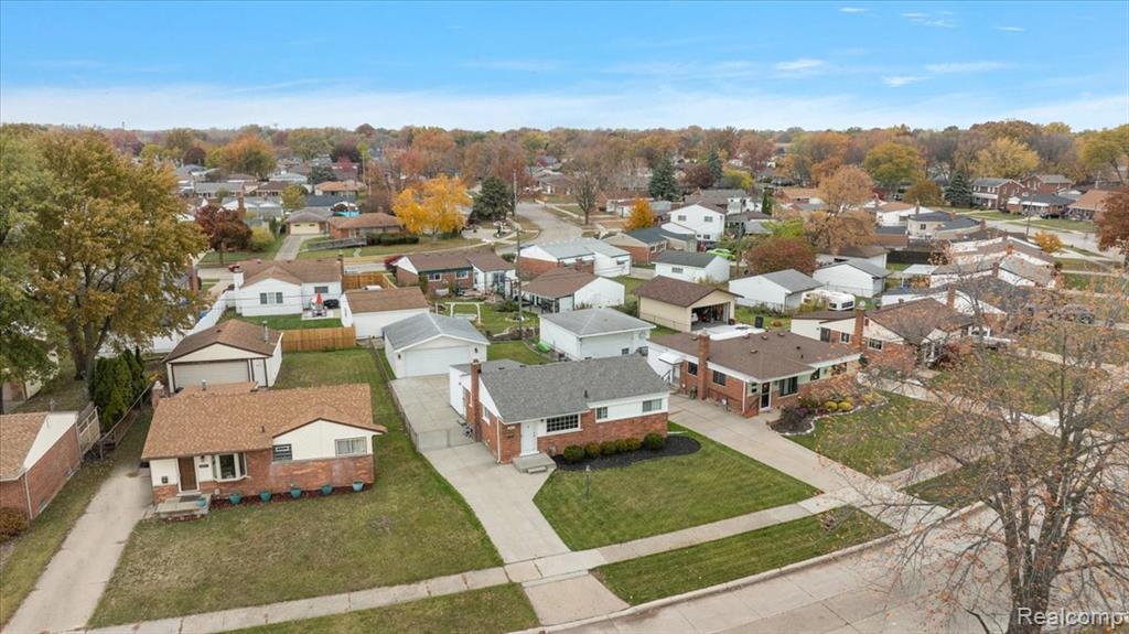 18053 S Wind Drive, Fraser, MI 48026 — Photo 9