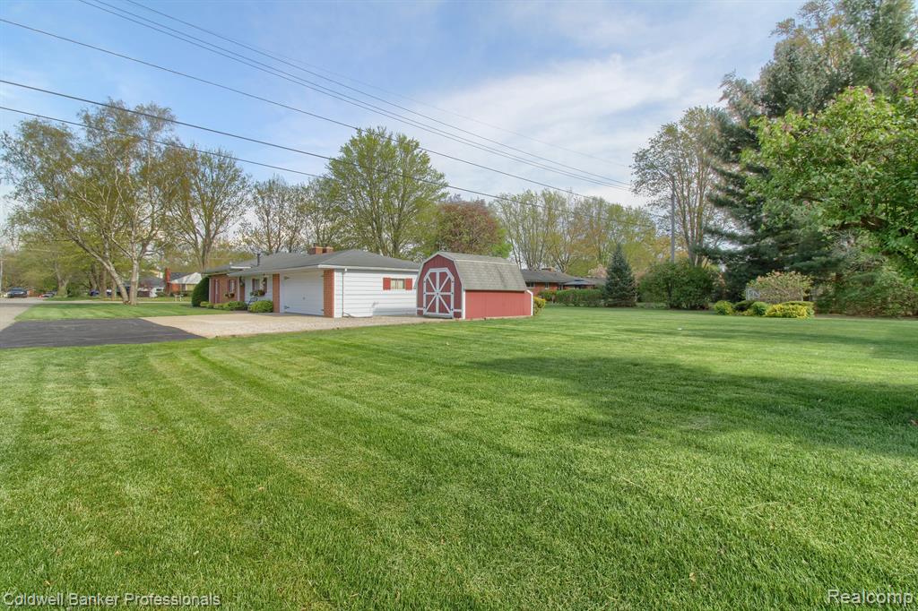 9111 MORRISON Avenue, Plymouth, MI 48170 — Photo 33