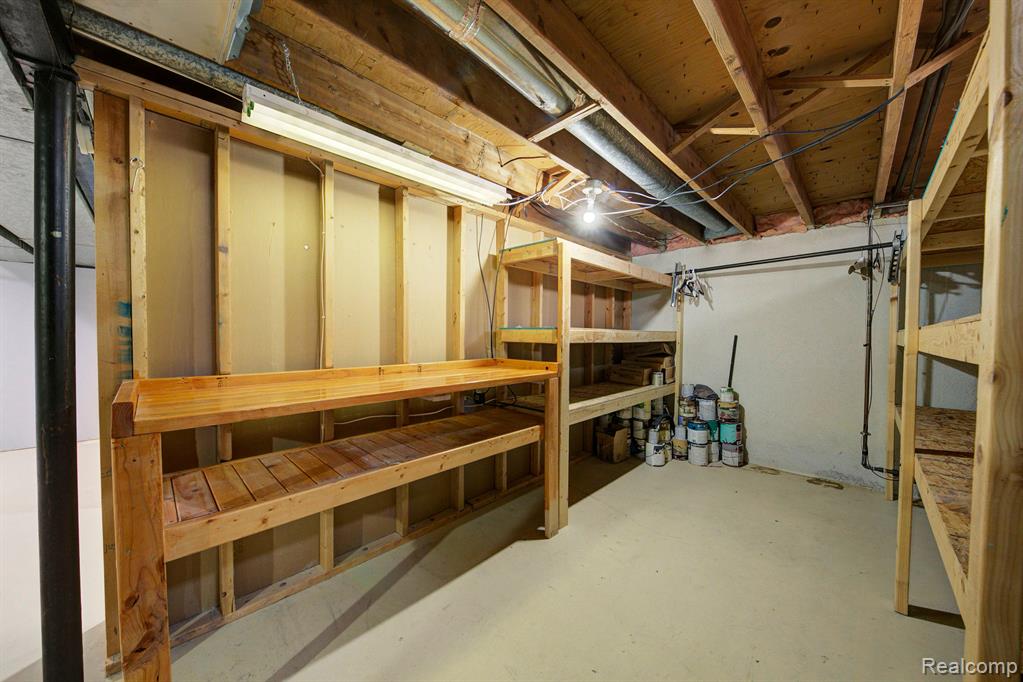 8246 FORREST Drive, Canton, MI 48187 — Photo 28