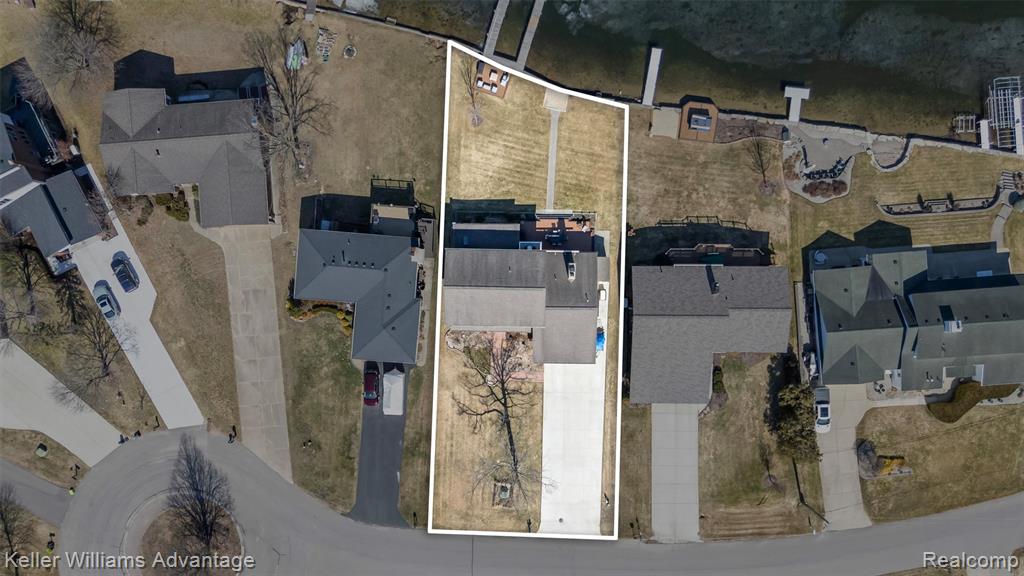 340 Angola Street, Wolverine Lake, MI 48390 — Photo 42