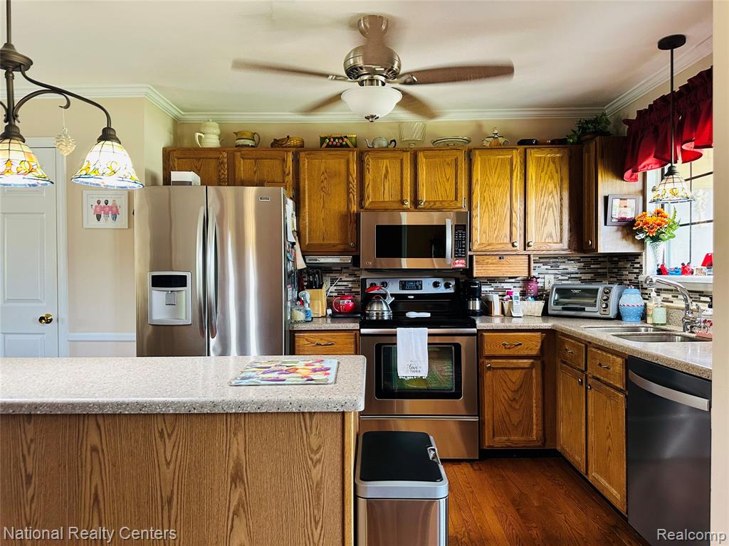 12104 Lexington Drive, 3, South Lyon, MI 48178 — Photo 10