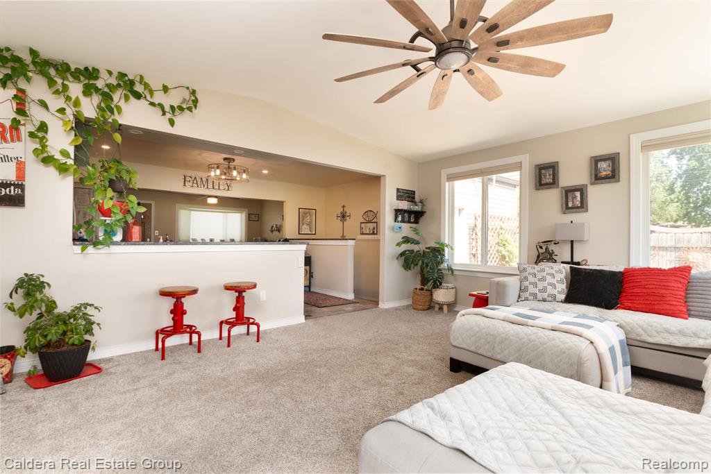41024 Paign Drive Drive, Sterling Heights, MI 48313 — Photo 3