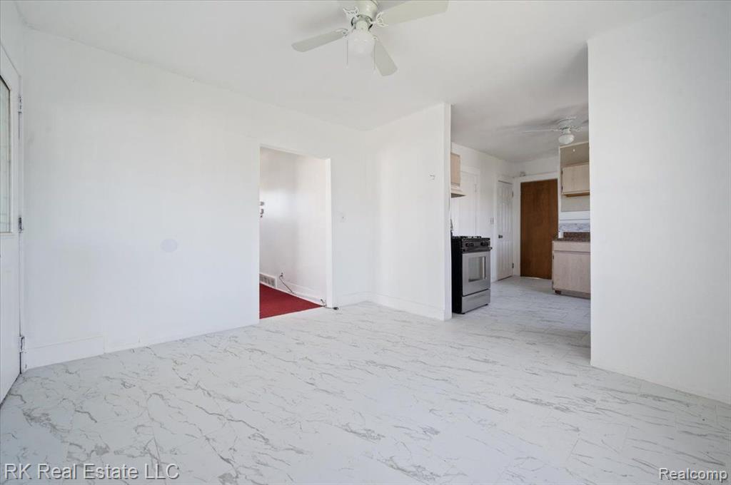 8630 HUPP Avenue, Warren, MI 48089 — Photo 15