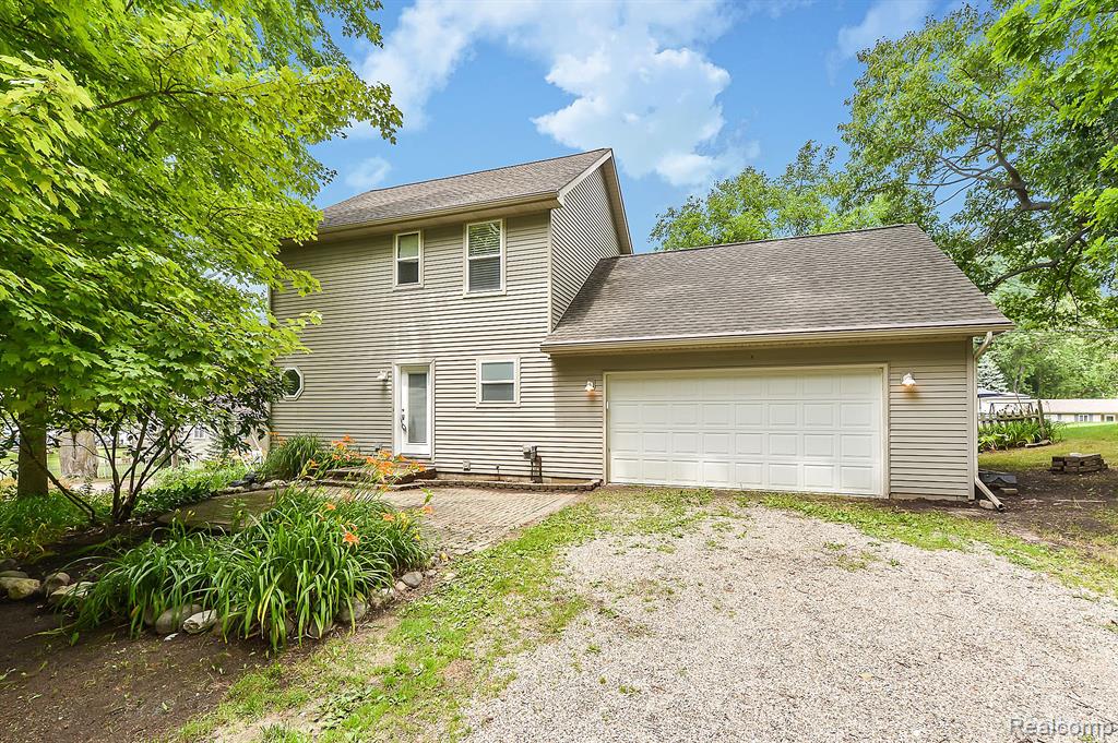 7860 LAKESHORE Road, Whitmore Lake, MI 48189 — Photo 5