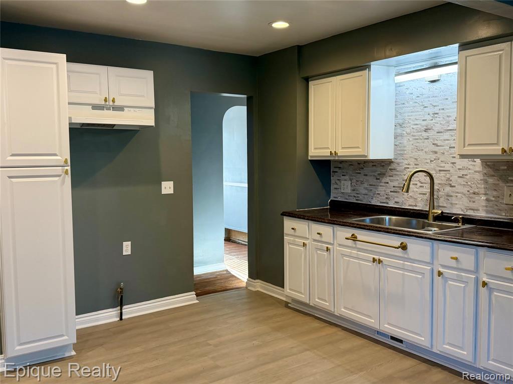 4405 Pengelly Road, Flint, MI 48507 — Photo 12