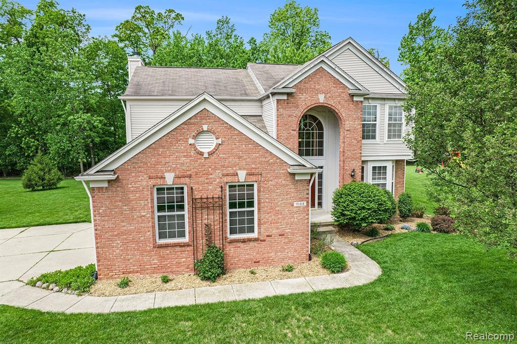 9164 Parkside Drive, Grand Blanc, MI 48439 — Photo 26