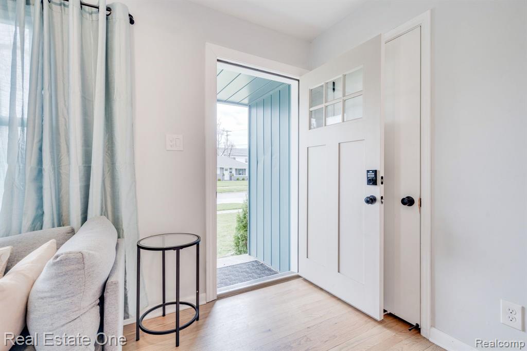 4727 OLIVIA AVENUE, Royal Oak, MI 48073 — Photo 3