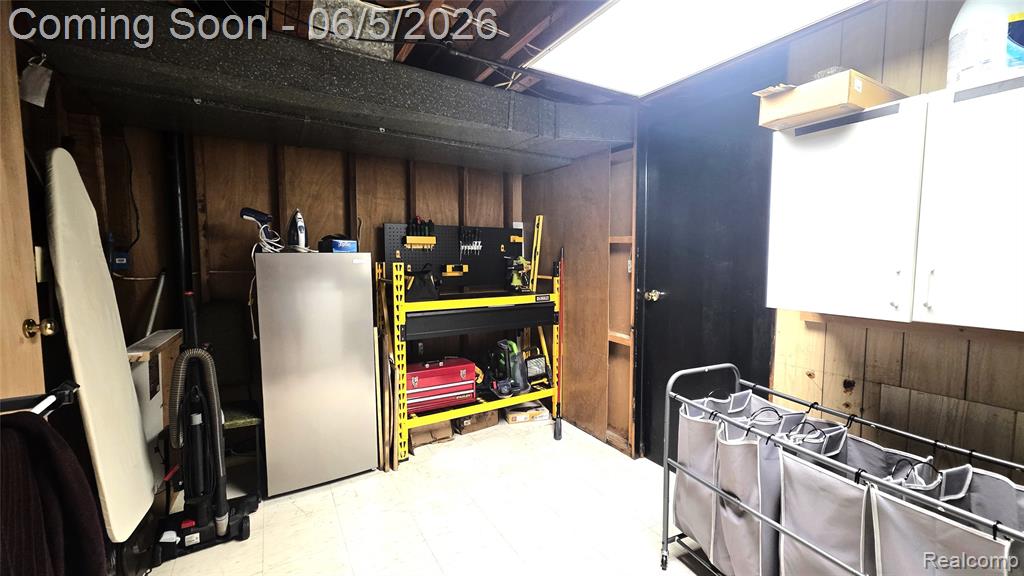 16017 Chestnut Street, Roseville, MI 48066 — Photo 34