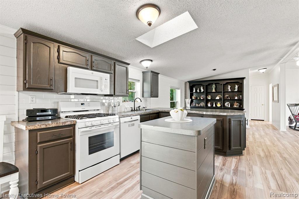 508 Bush Lake Lane, Kimball, MI — Photo 17