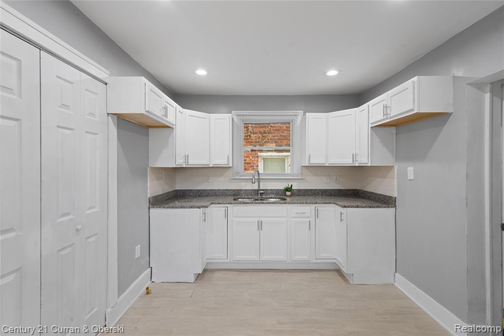 9412 Steel Street, Detroit, MI 48228 — Photo 12