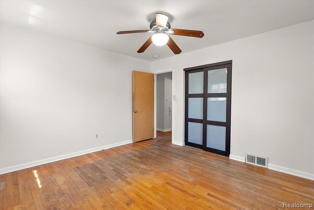 4205 Katherine Street, Dearborn Heights, MI 48125 — Photo 16