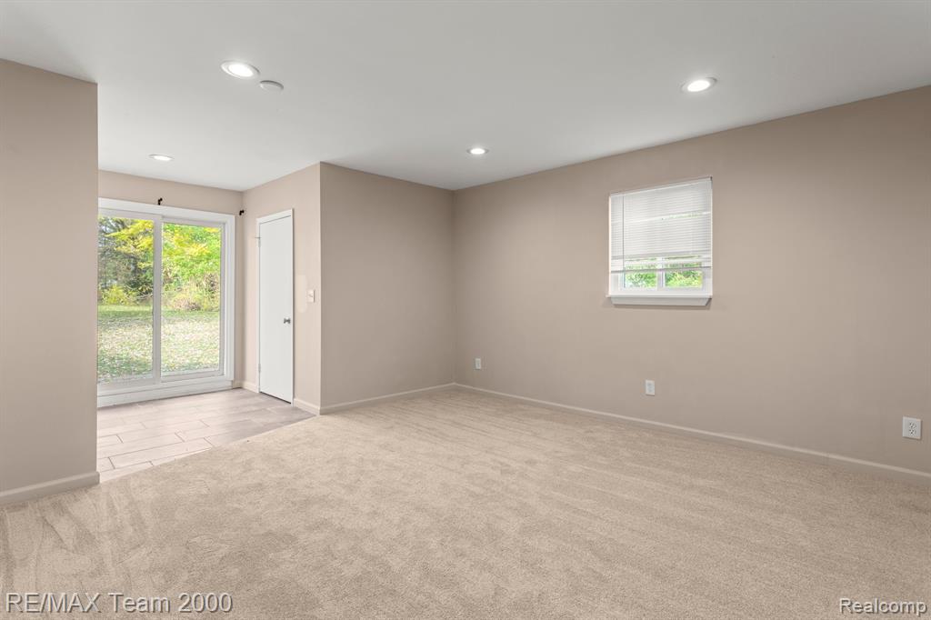 47461 VANKER Avenue, Shelby Twp, MI 48317 — Photo 26