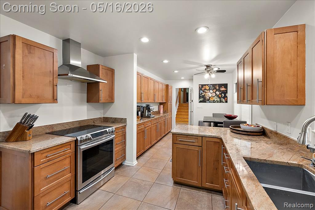 28455 Wellington Street, Farmington, MI 48334 — Photo 43