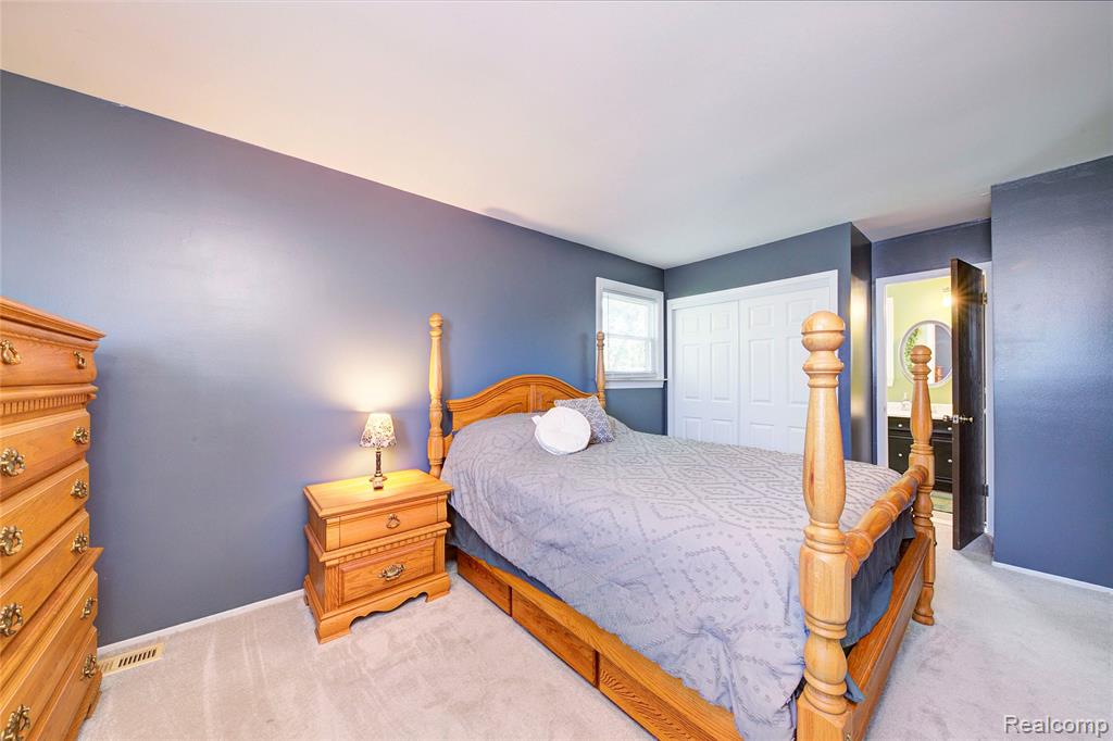 5646 New Meadow Drive, Ypsilanti, MI 48197 — Photo 28