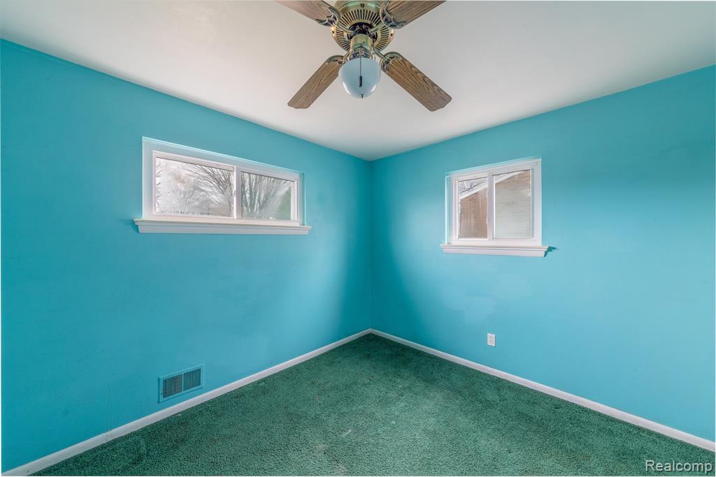 8374 MAYFAIR Street, Taylor, MI 48180 — Photo 13