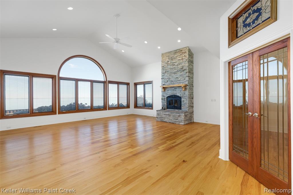 37580 Lakeshore Drive, Harrison Township, MI — Photo 11
