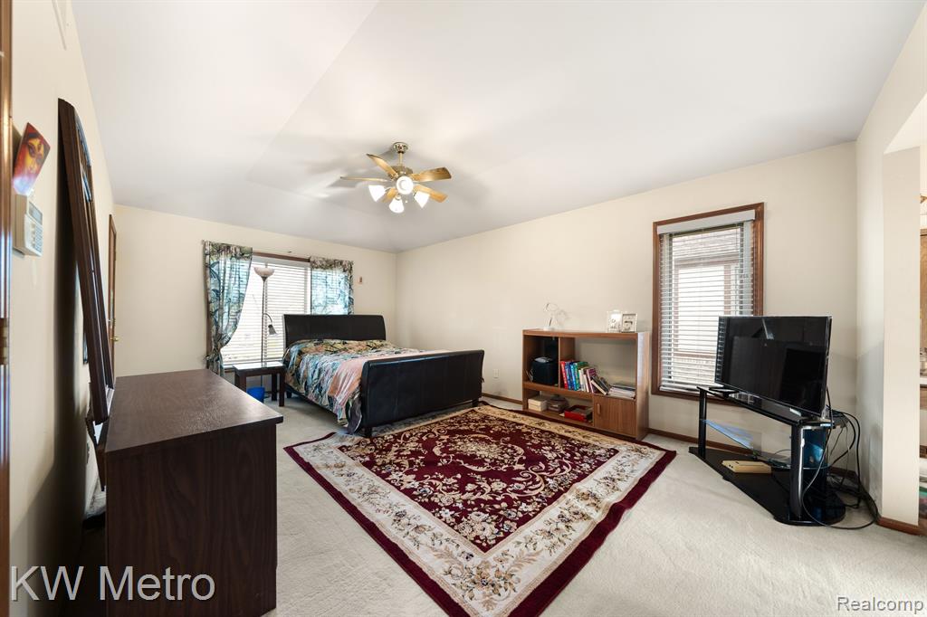 6031 HEARTHSIDE Drive, Troy, MI 48098 — Photo 10