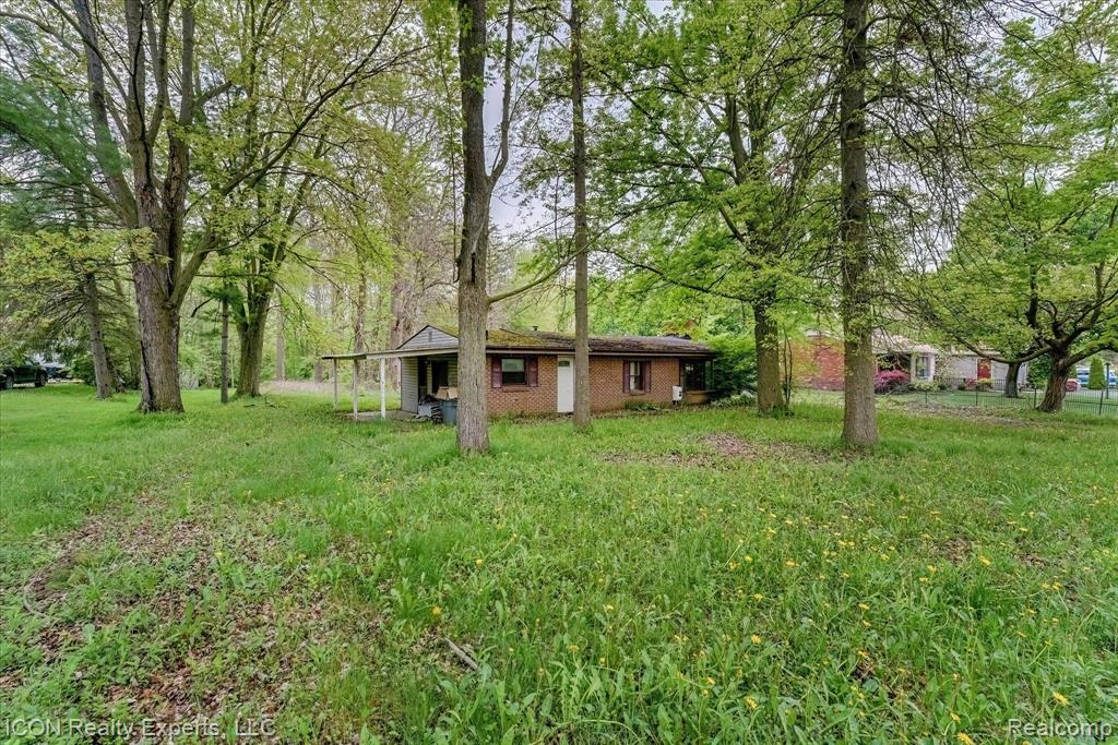 76107 Van Dyke Road, Bruce, MI 48065 — Photo 4