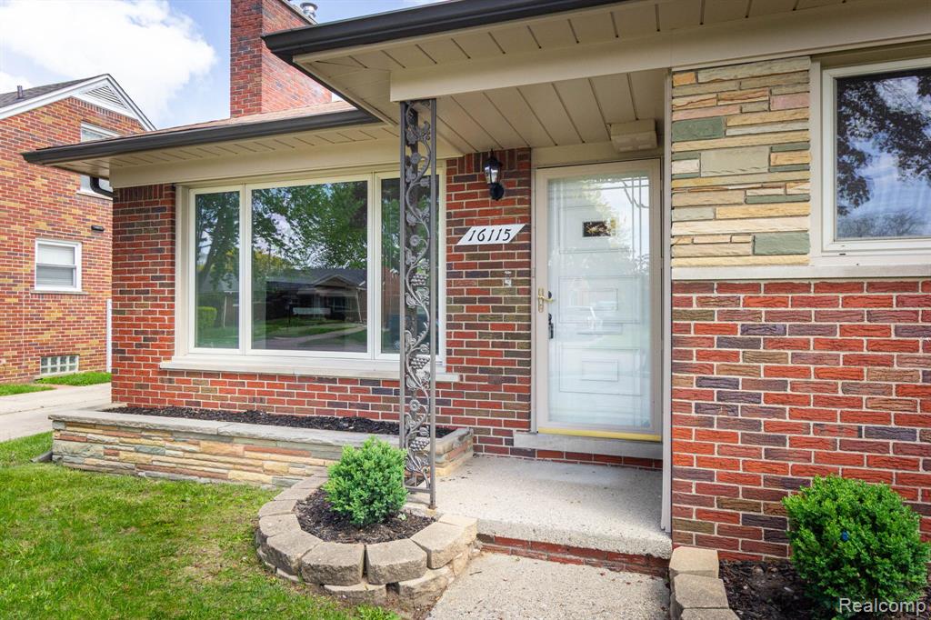 16115 Veronica Avenue, Eastpointe, MI 48021 — Photo 4