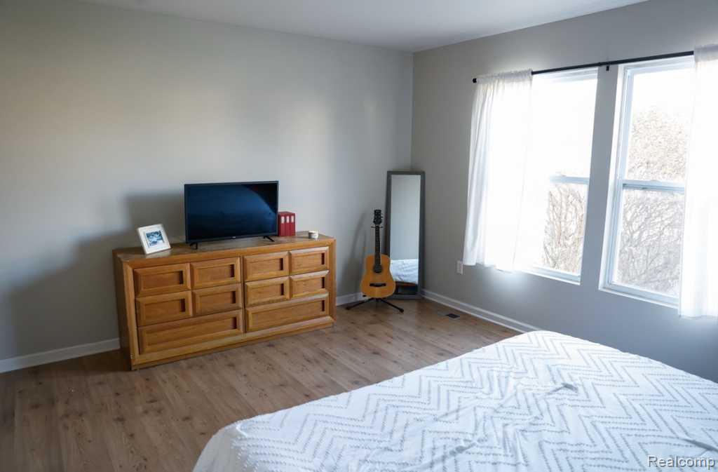 882 Primrose Lane, Milan, MI 48160 — Photo 11