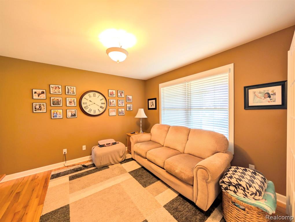 5441 Meadow Creek Court, Flint, MI 48532 — Photo 6