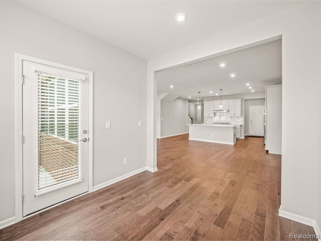 4837 GLENORA Drive, Lake Orion, MI — Photo 14