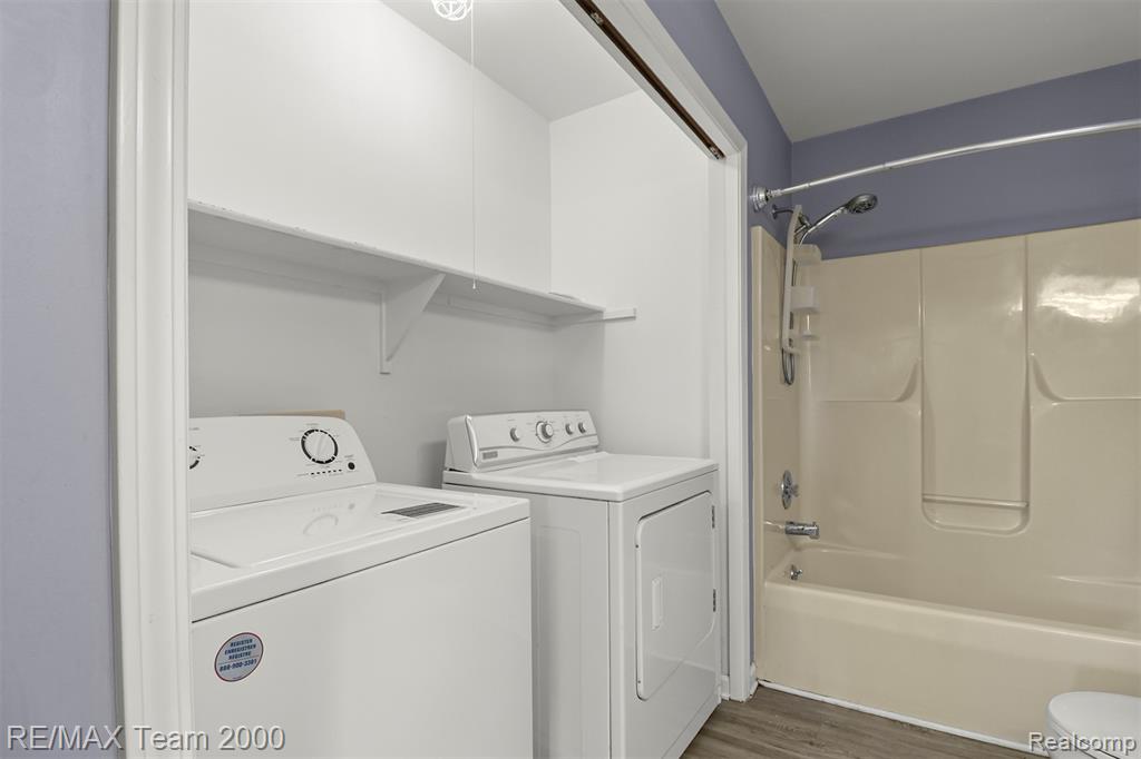 45225 Yorkshire Drive, Novi, MI — Photo 38