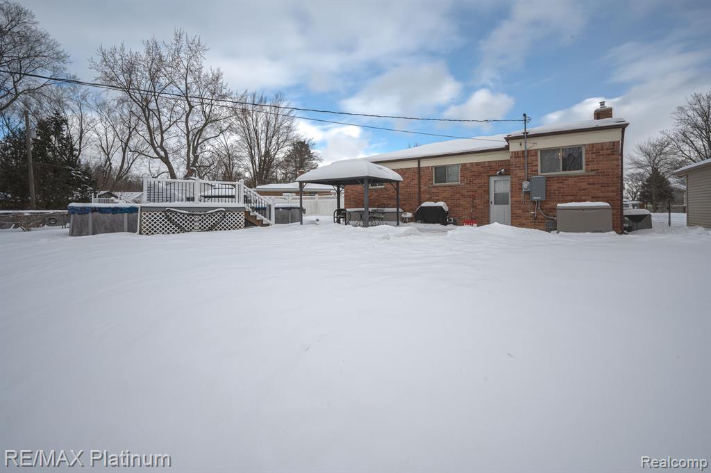 710 MANORDALE Court, Milford, MI 48381 — Photo 4