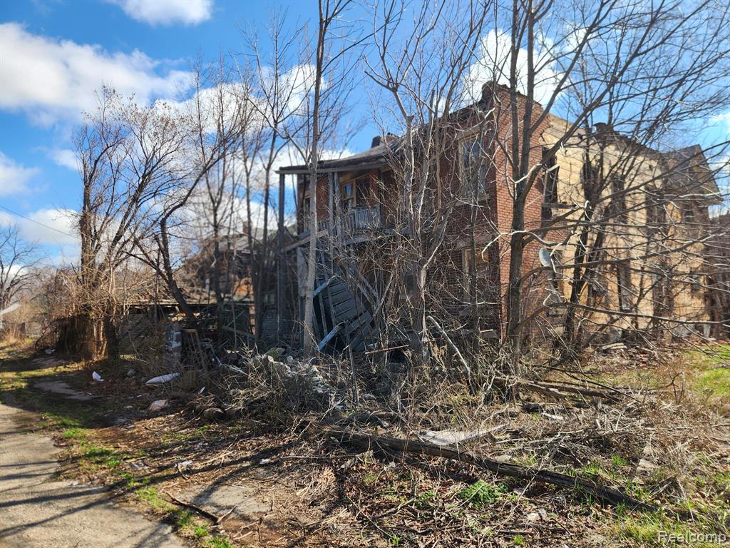 8773 PETOSKEY Avenue, Detroit, MI 48204 — Photo 5