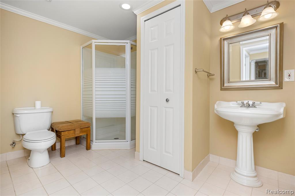 6567 Claremore Court, West Bloomfield, MI — Photo 31