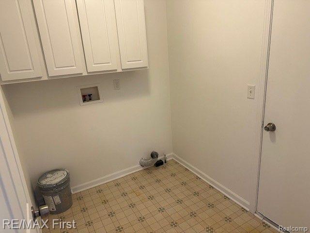 23636 MCCORT Drive, Flat Rock, MI 48134 — Photo 17