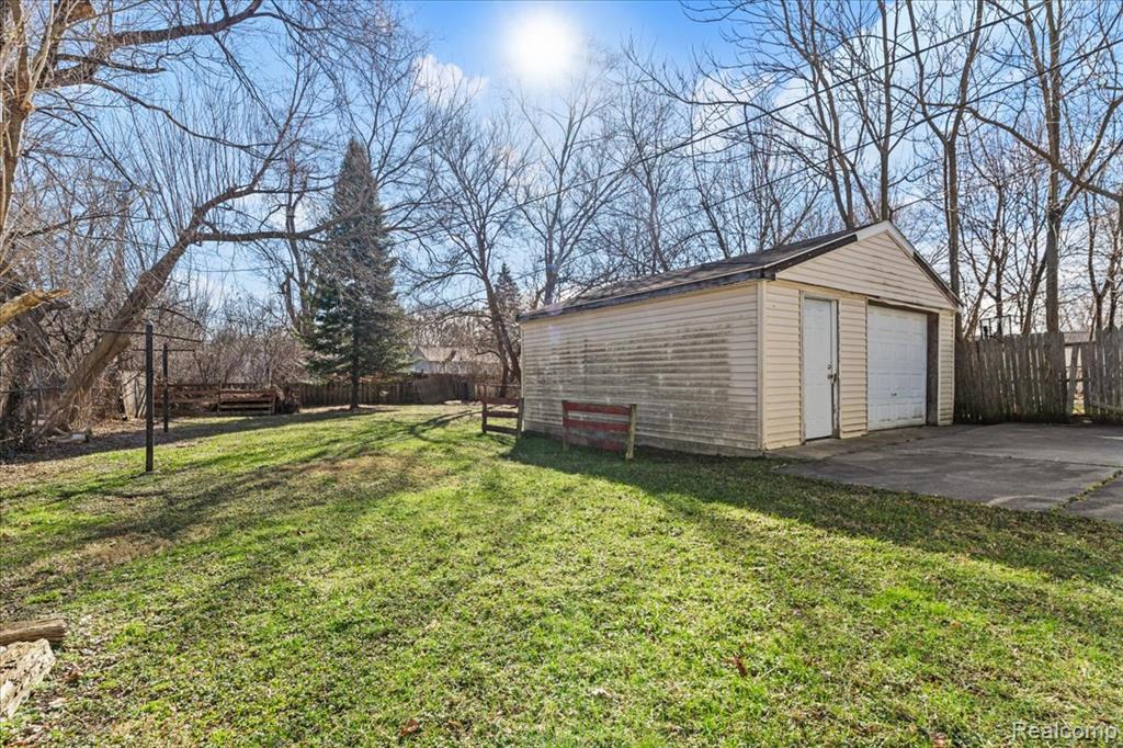 16230 Winston Street, Detroit, MI 48219 — Photo 18
