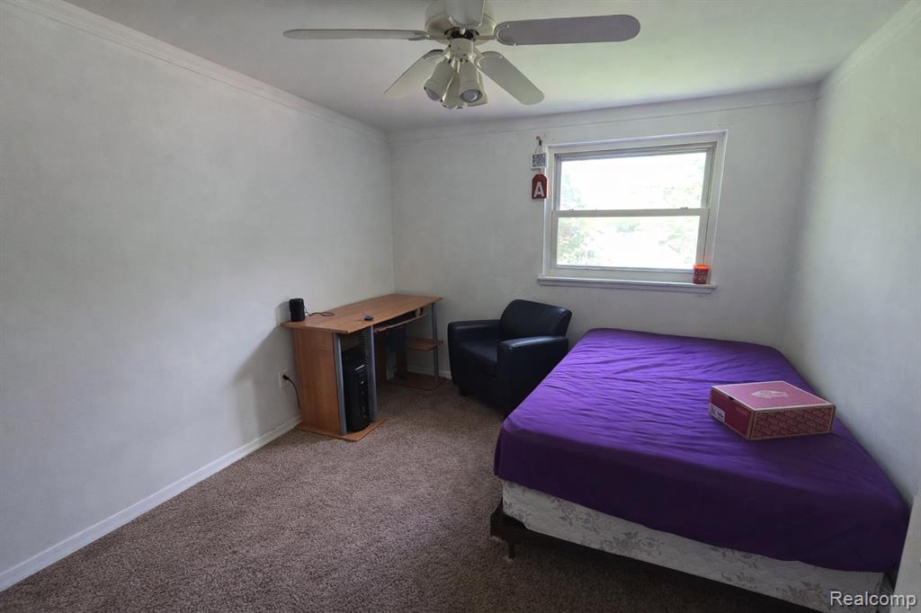 5969 Pleasant Drive, Waterford, MI 48329 — Photo 11