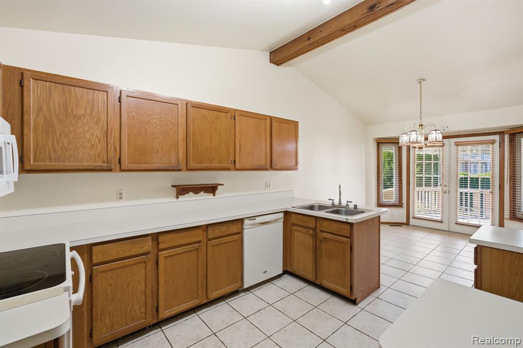 41217 Fortuna Drive E, Clinton Twp, MI 48038 — Photo 11