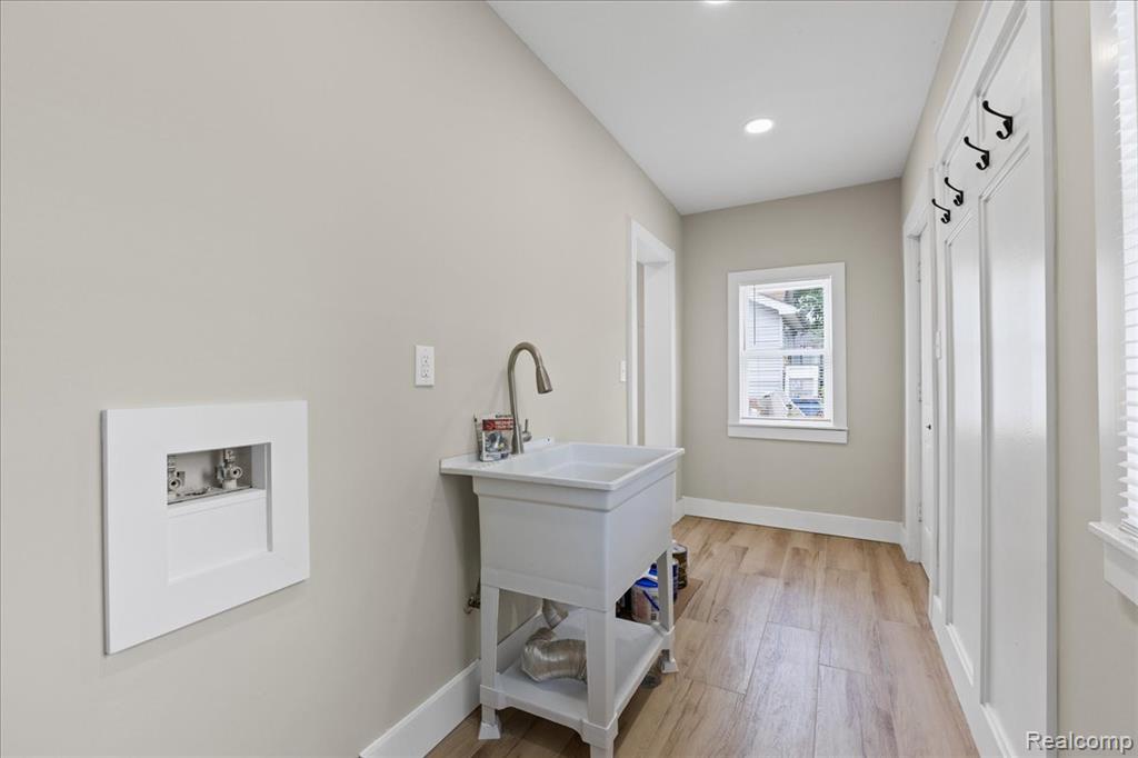 8057 Paige Avenue, Warren, MI 48089 — Photo 13