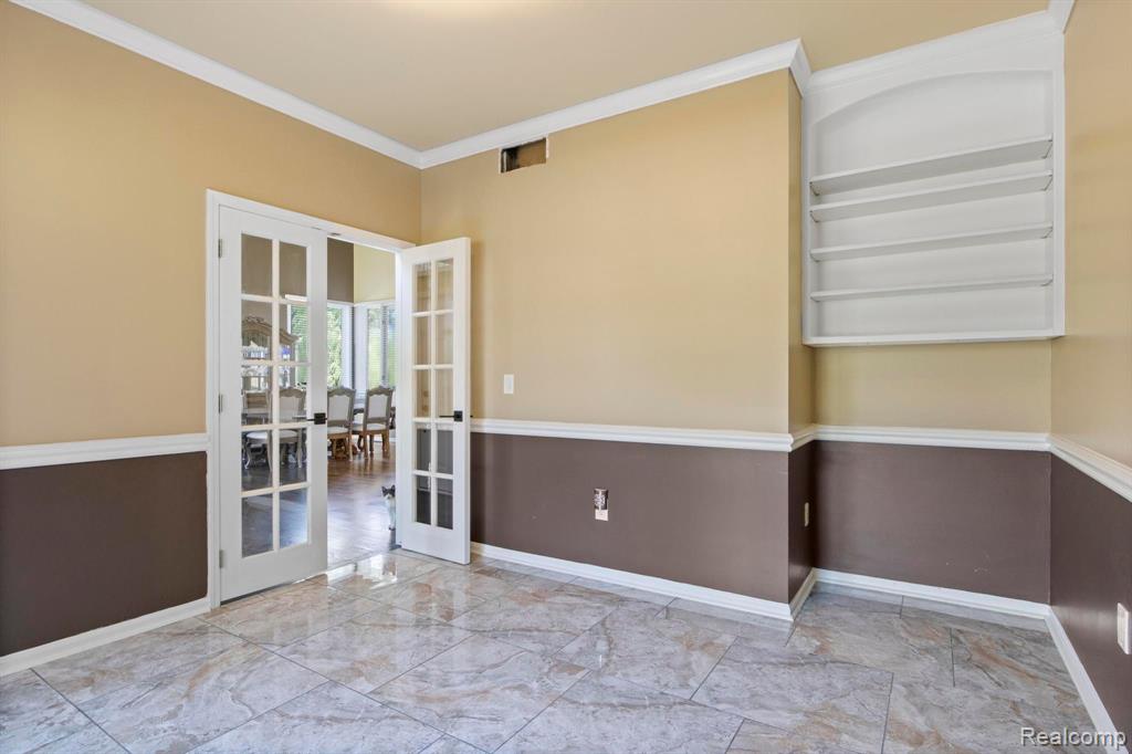 8978 WOODLORE SOUTH Drive, Plymouth, MI 48170 — Photo 14