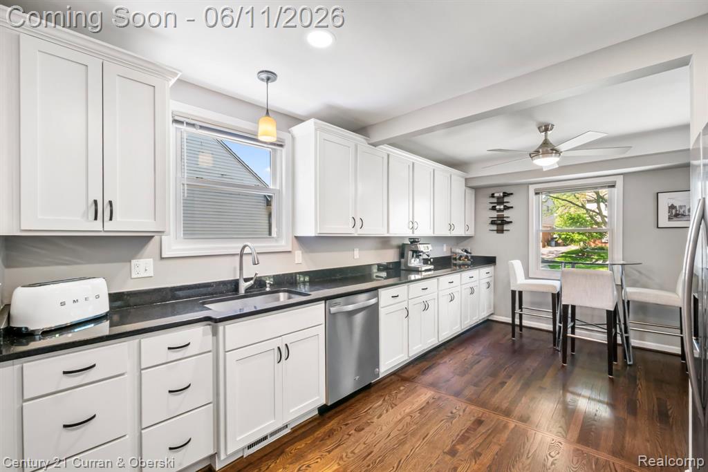 704 N Edison Avenue, Royal Oak, MI 48067 — Photo 17