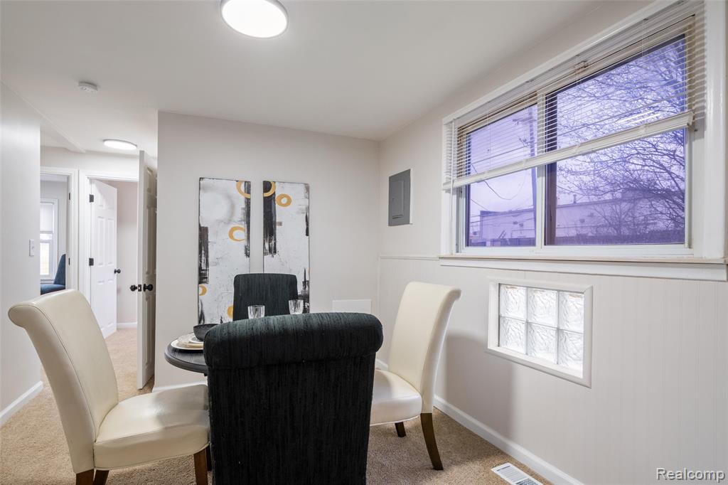 8210 Westpoint Street, Taylor, MI 48180 — Photo 16