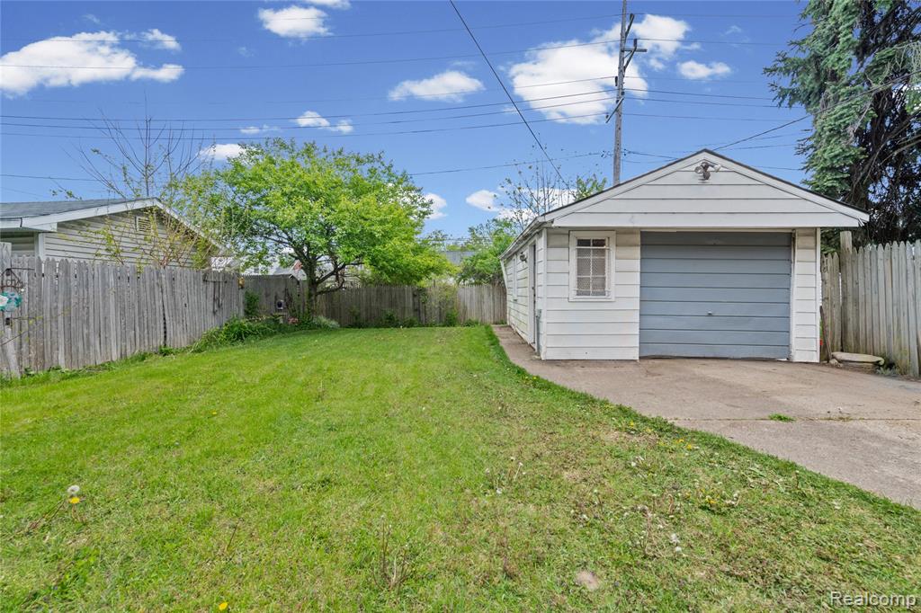 6874 Greenview Avenue, Detroit, MI 48228 — Photo 30